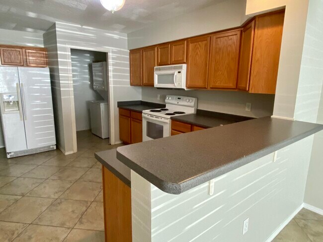 Building Photo - 1819 Shay-Lin Ct