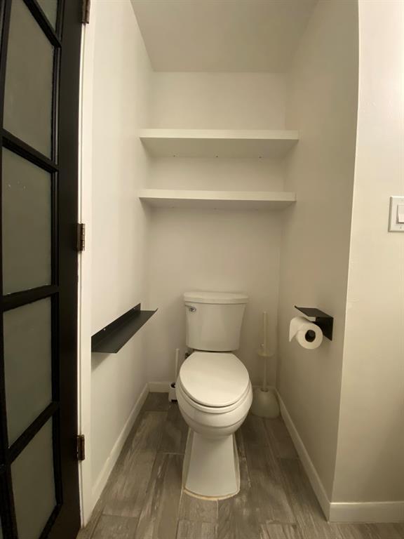 Building Photo - 5802 Circulo Dr