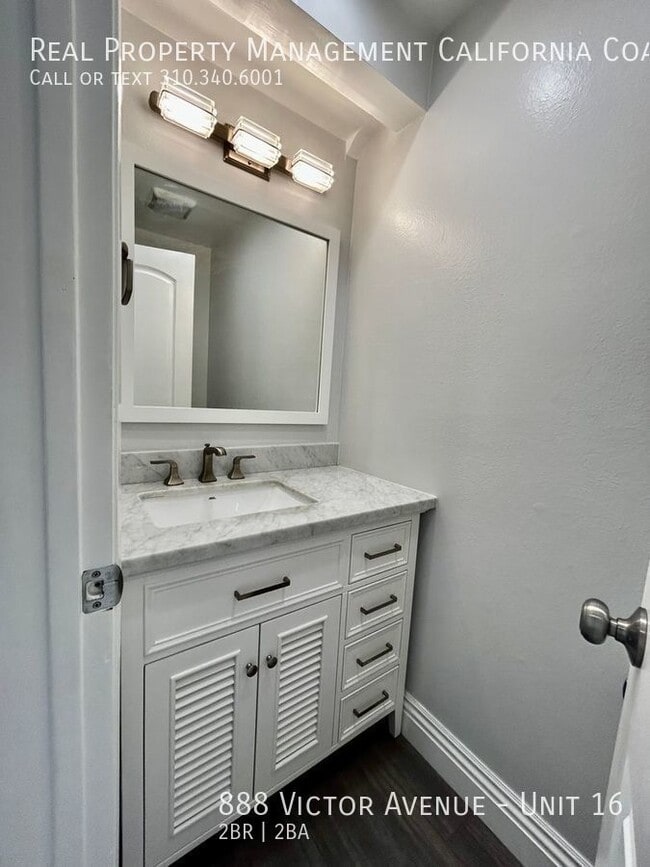 Building Photo - 888 Victor Ave