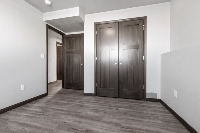 Building Photo - 3653 E Rubyred Dr