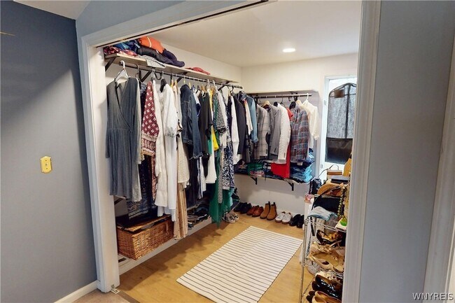 Building Photo - 30 Opal Ct