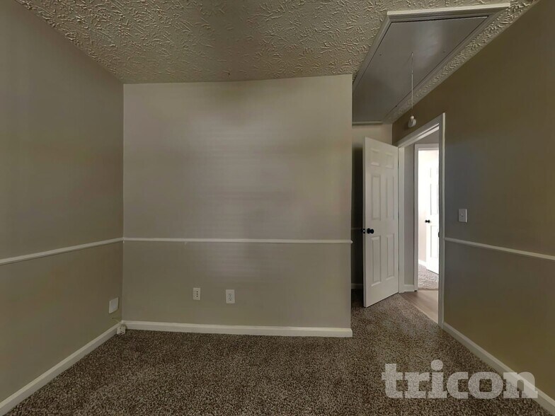 Building Photo - 4031 Daylily Way