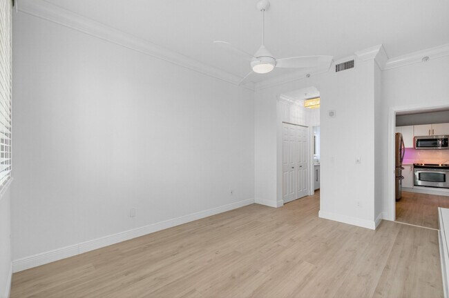 Building Photo - 233 S Federal Hwy