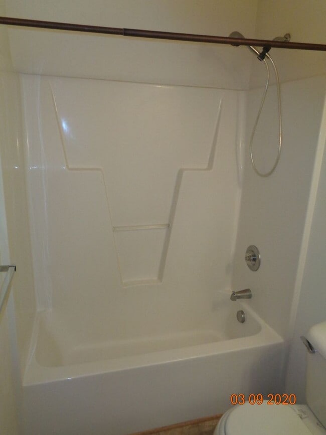 Building Photo - 2 Bedroom Condo in Williamsburg for Rent