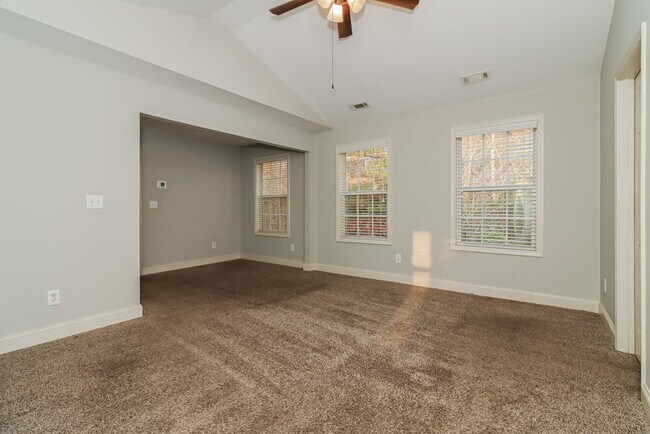 Building Photo - 7 Nash Ln