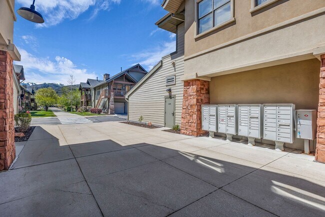 Building Photo - Park City Condo Near Kimball Junction