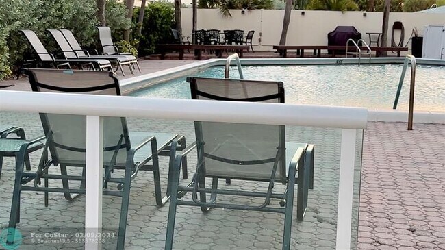 Building Photo - 6000 N Ocean Blvd