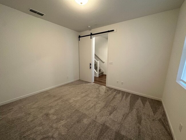 Building Photo - Newer Construction - Multi-Level Home with...