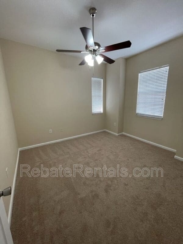 Building Photo - 10075 Gate Pkwy N