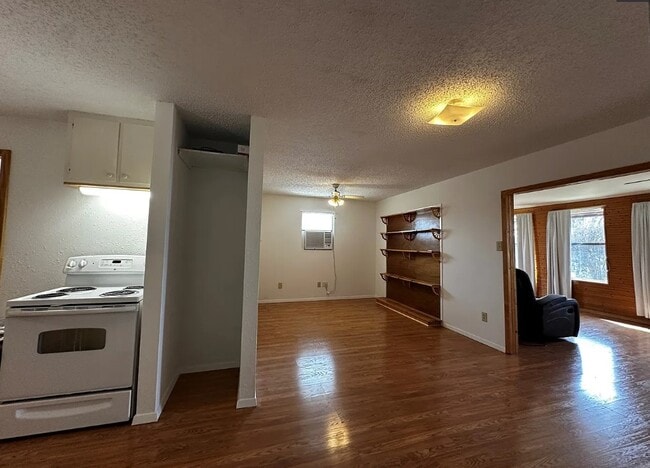 Building Photo - 5442 Co Rd 924