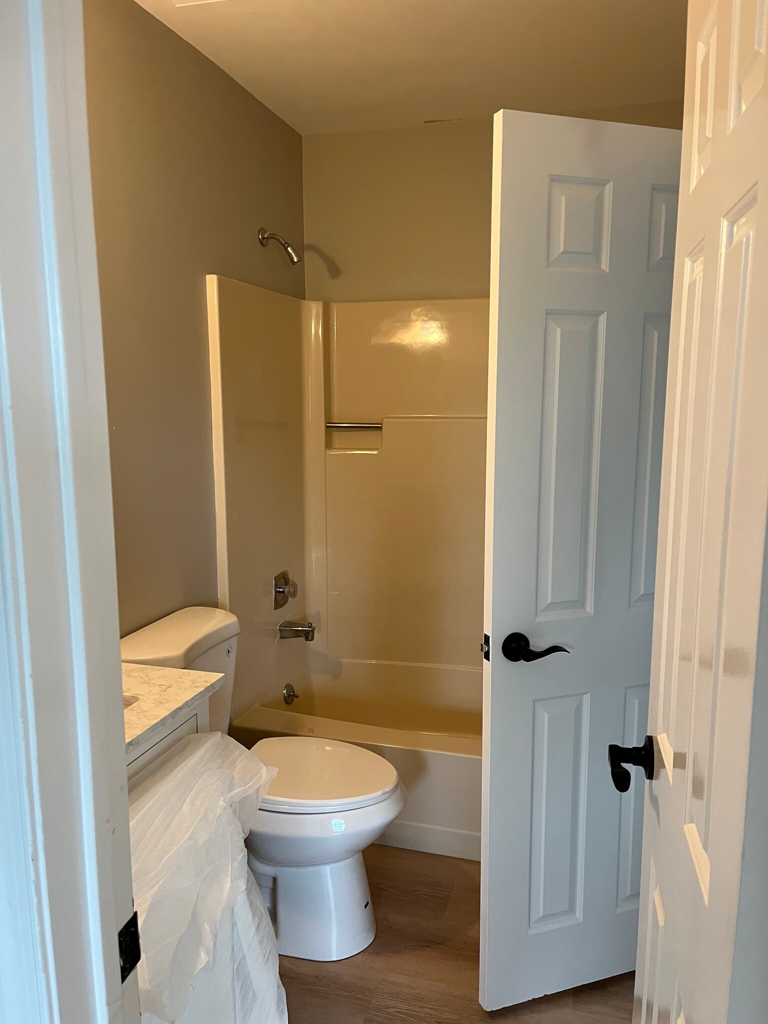 2nd floor bath - 7 Nantucket Ct