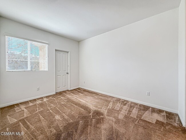 Building Photo - 2930 Esperanza Way