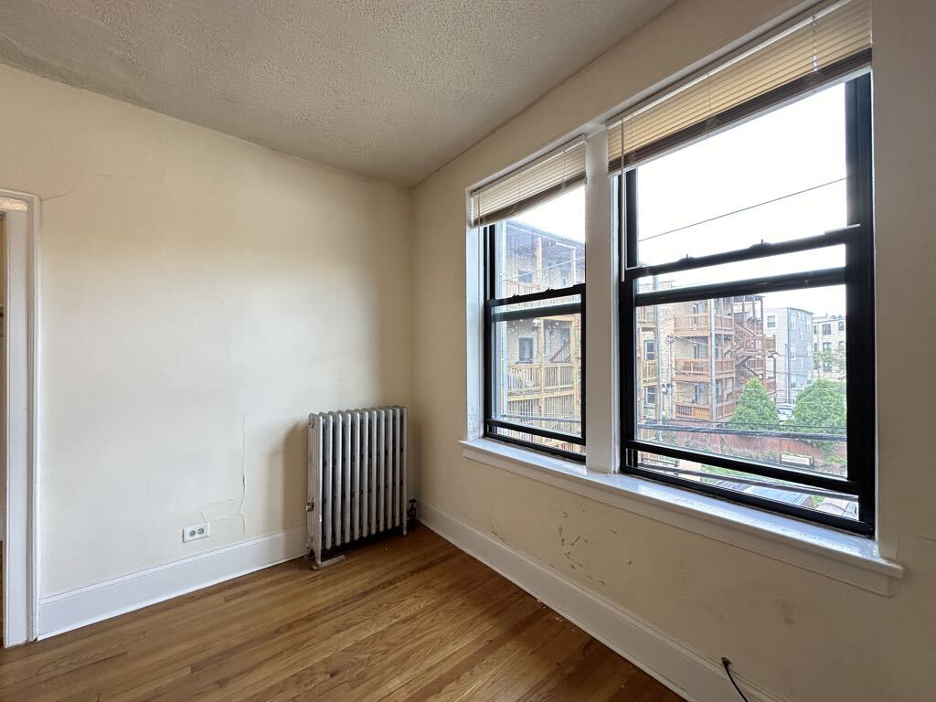 Building Photo - 2737 N Spaulding Ave