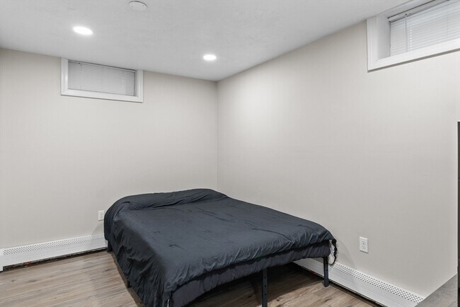 Building Photo - 22 Gilboa St