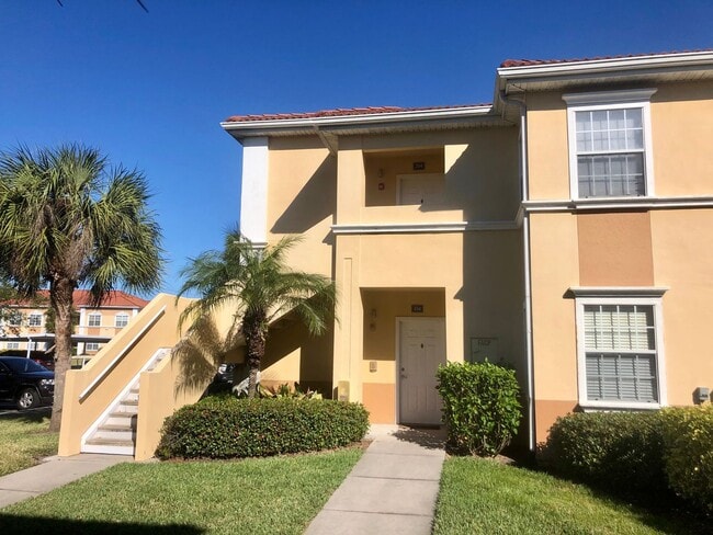 Building Photo - 2/2 condominium available now for annual lease