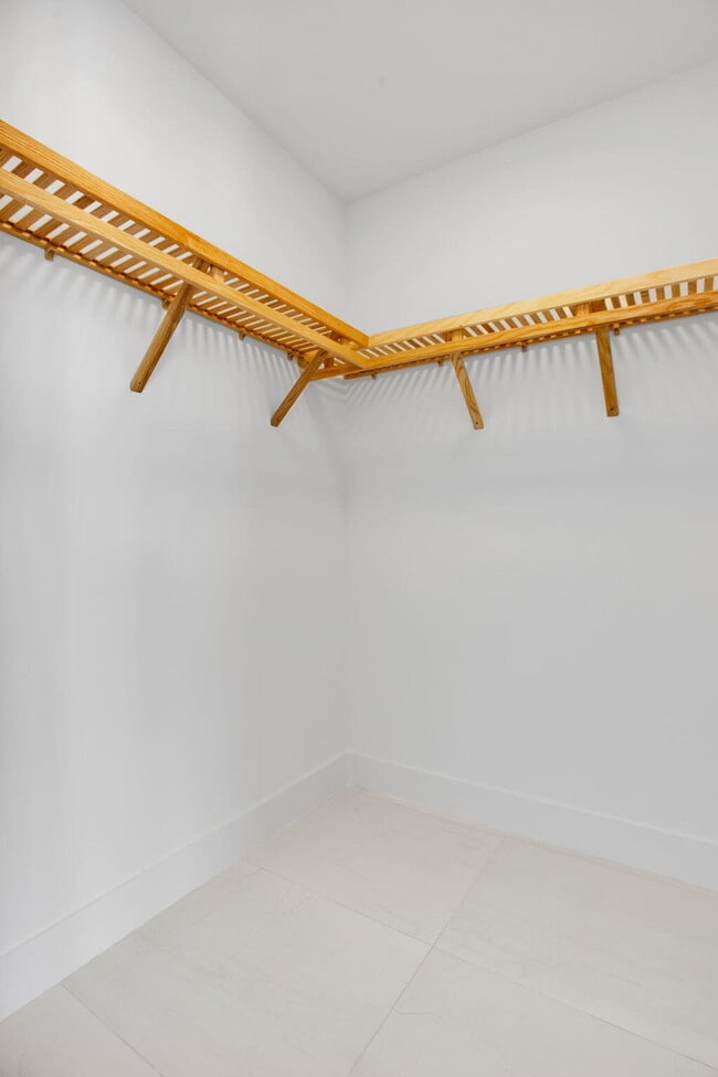 Building Photo - 151 N Seabreeze Blvd