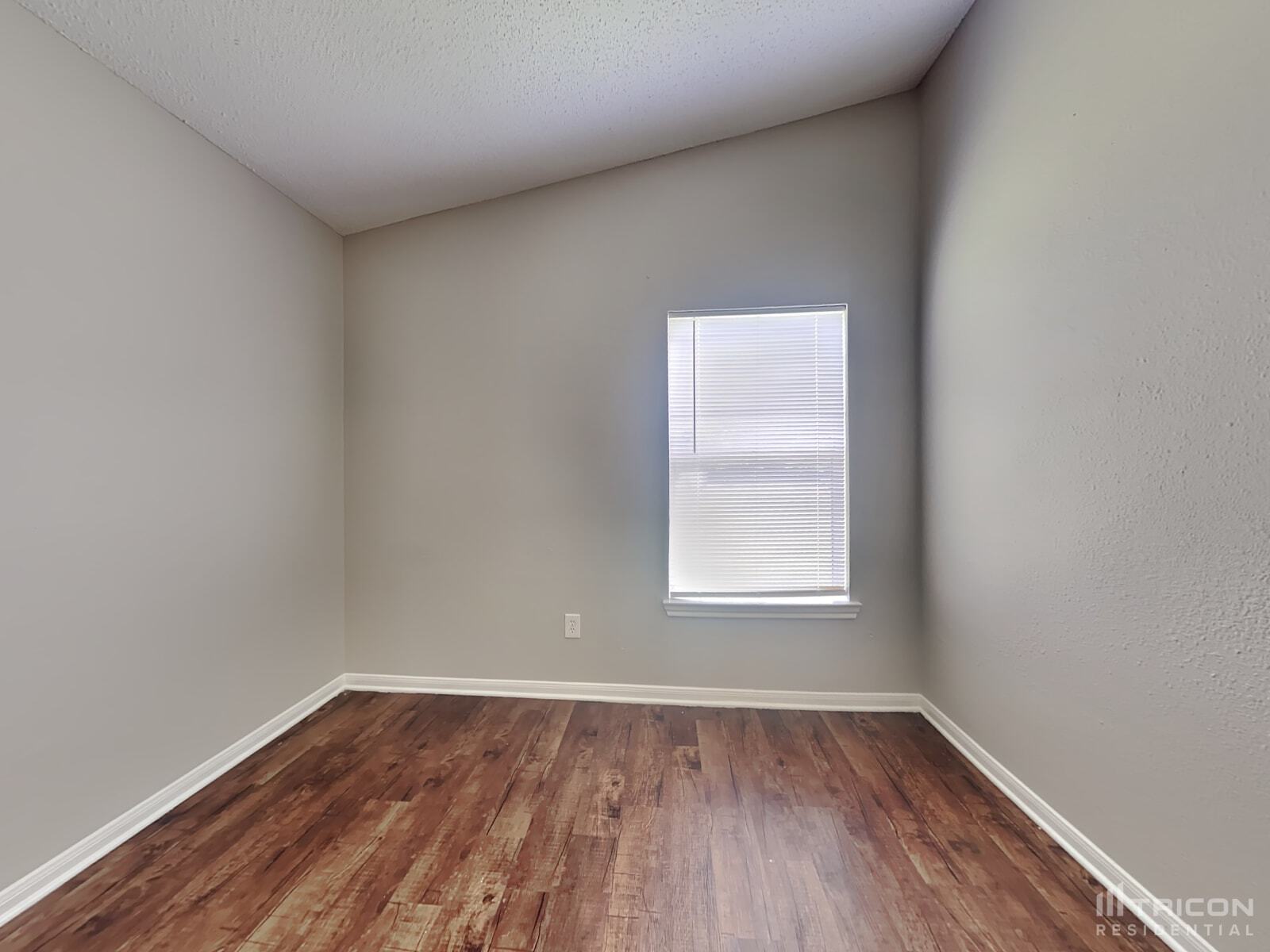 Building Photo - 3263 Jorns St