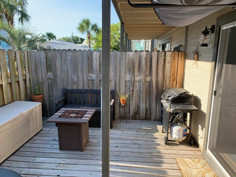 Lower back patio- the grill and fire pit will be removed - 43 Summer Haven Trl