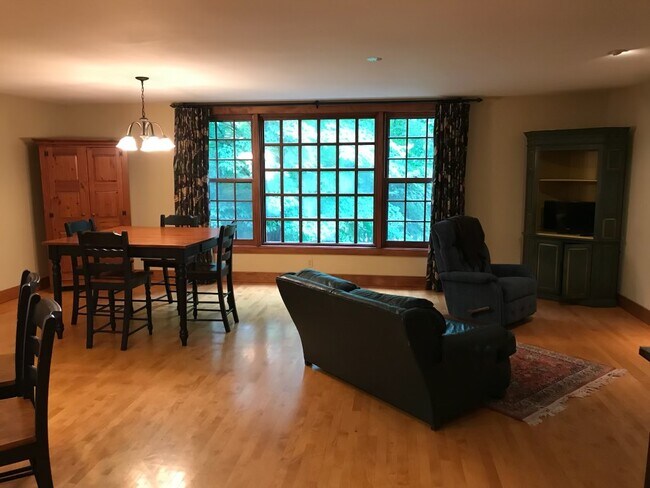 Building Photo - 28120 Boulder Bridge Dr