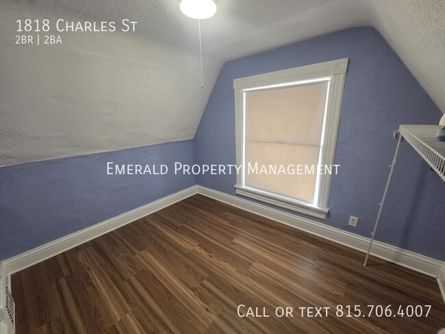 Building Photo - 1818 Charles St