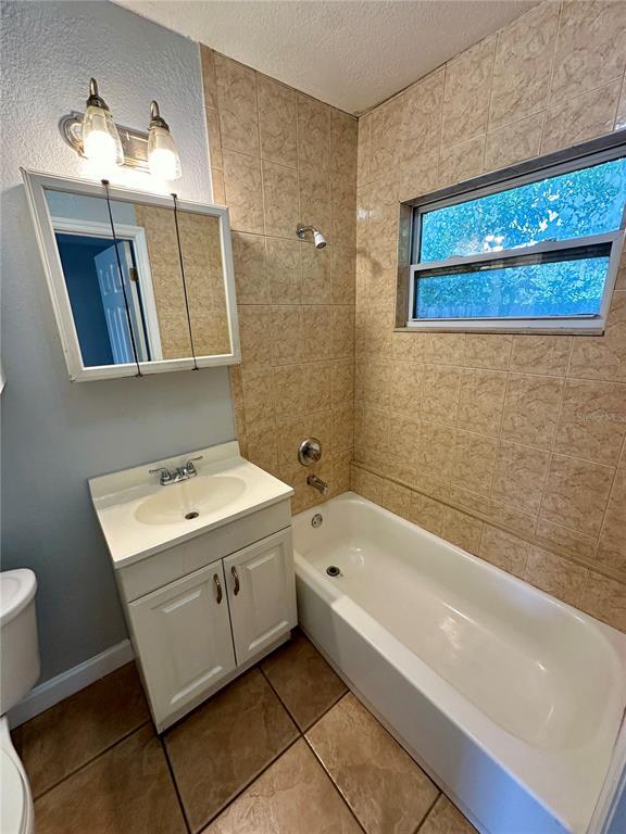 Building Photo - 412 S Aurora Ave