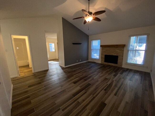 Building Photo - 9618 Sugar Hill Dr