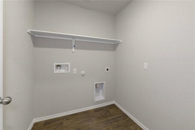 Building Photo - 5801 Xene Dr