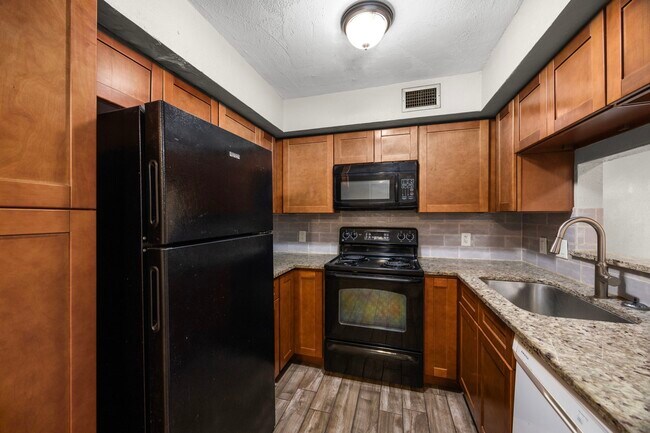 Building Photo - 11002 Hammerly Blvd