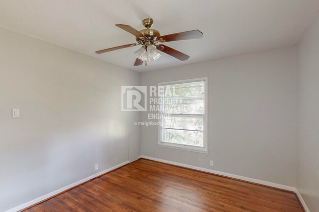 Building Photo - 3 bedroom Single Story Home for Rent in Sh...