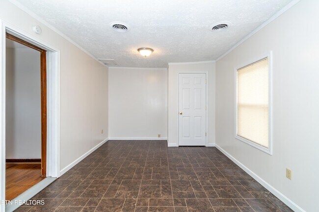 Building Photo - 6520 Jackie Ln