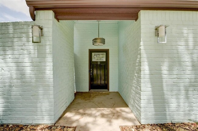 Building Photo - 4535 Turf Valley Dr
