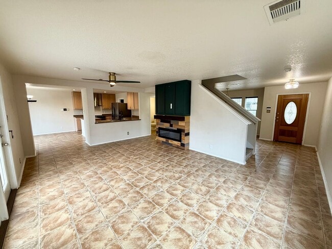 Building Photo - 3-bed 2.5bath home near Seaworld