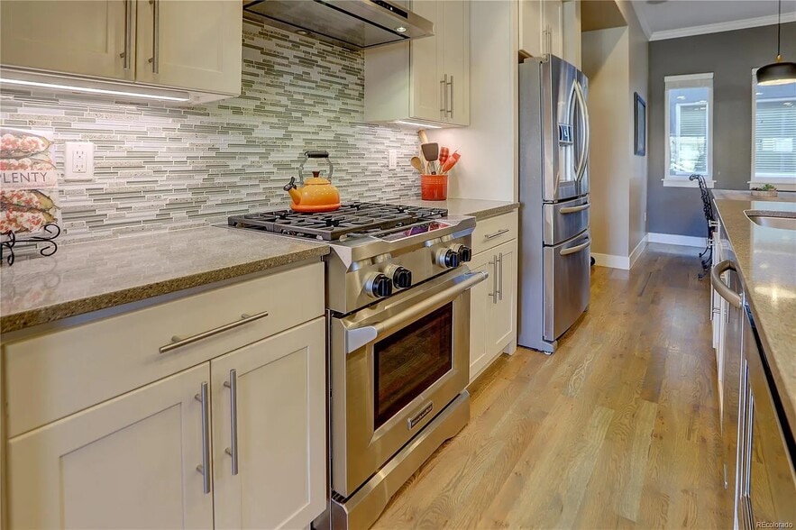 Building Photo - 3427 W 16th Ave