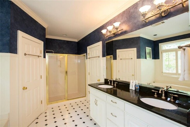 Building Photo - 2531 Old Salem Cir SE