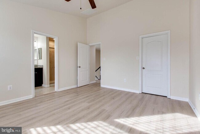 Building Photo - 1919 Beckman Ter