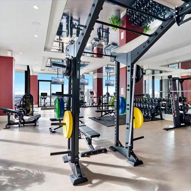 Building Photo - 11 NE 6th St