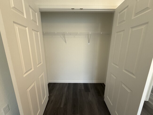 Building Photo - 26 Malauka Cir