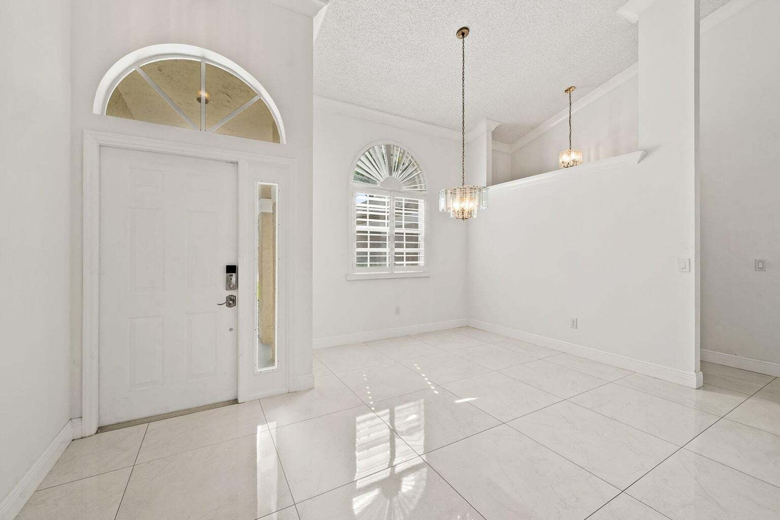 Building Photo - 13008 Meadowbreeze Dr