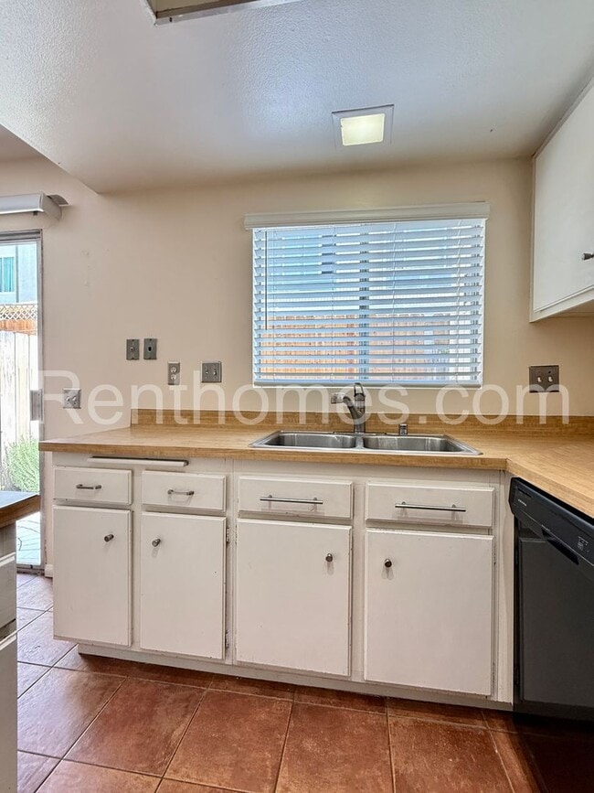 Building Photo - 7679 Stalmer St