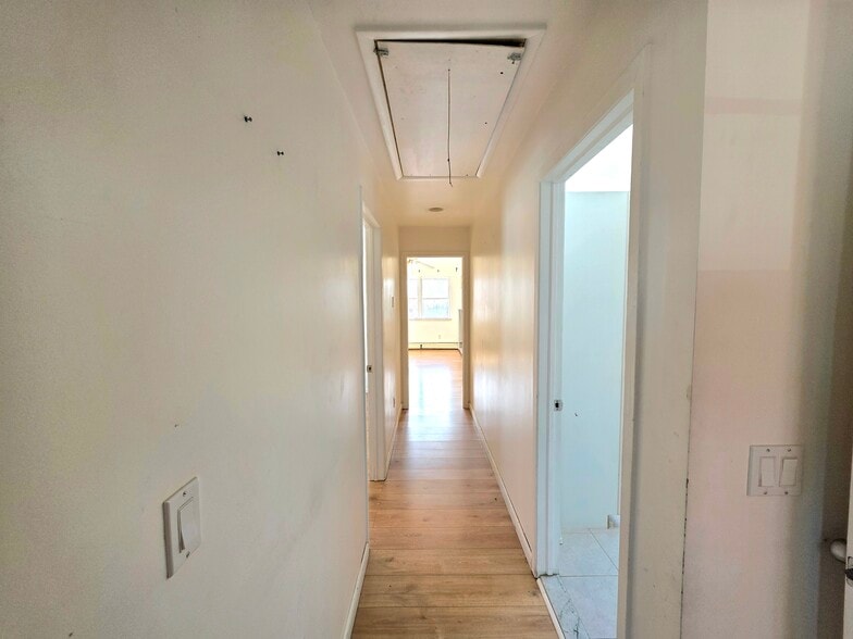 Building Photo - 40 Carlton Ave