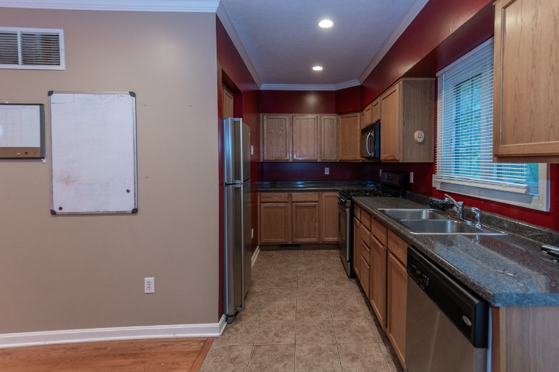 Building Photo - 127 Banksville Pl