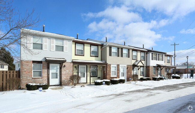 Primary Photo - Devonshire Commons (930)