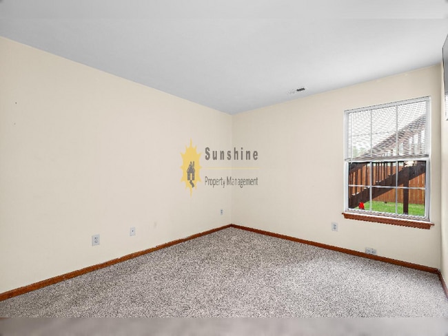 Building Photo - !!WOW!! single level condo WB