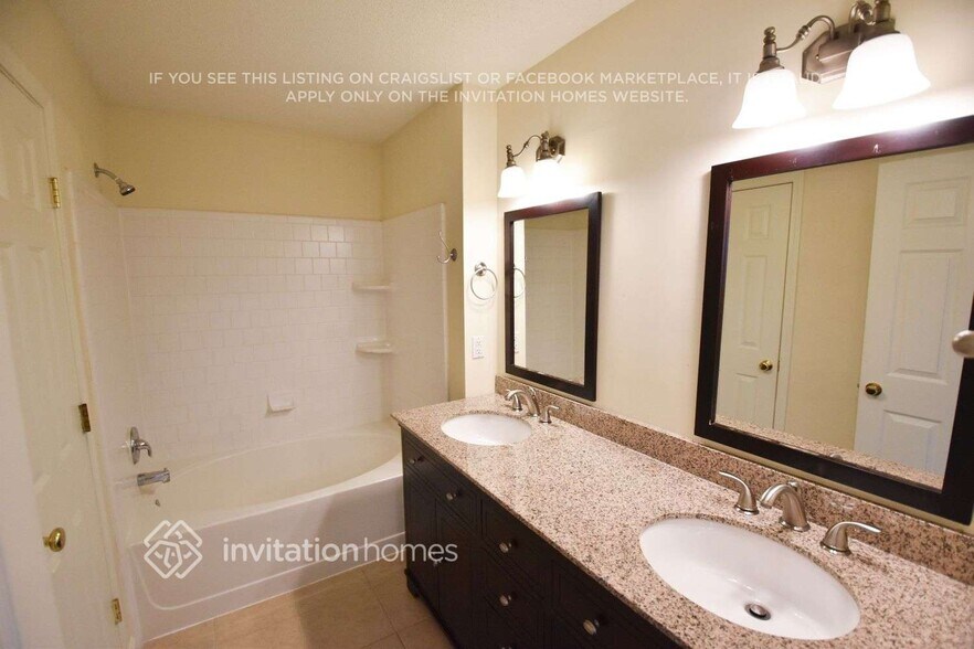 Building Photo - 1615 Heyford Cir NW