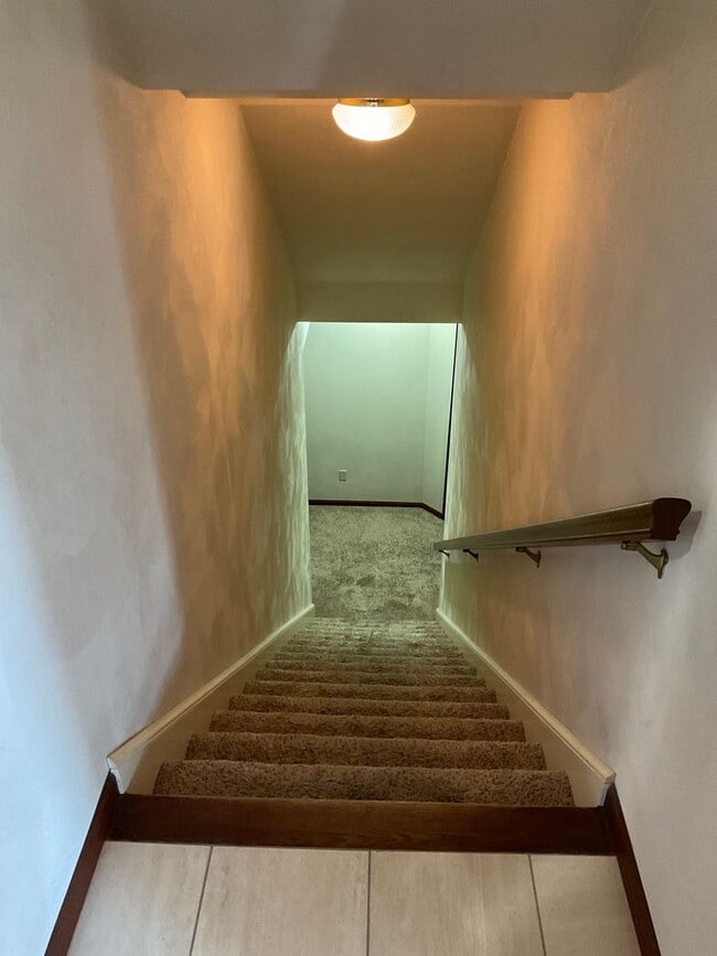 Building Photo - 2903 Lake Lorraine Cove