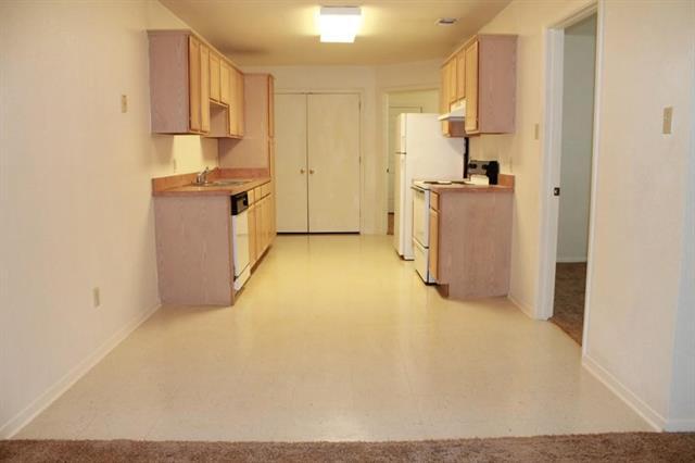 Building Photo - 1424 Walters Dr