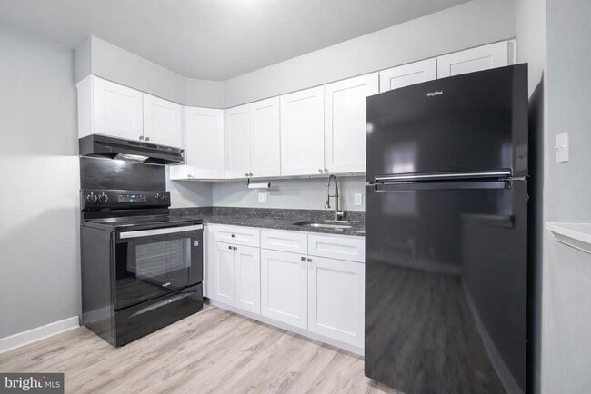 Building Photo - 20 Fort Sumpter Rd