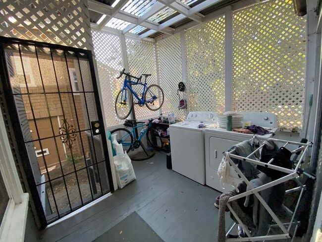 Building Photo - Spacious, Quiet N. Berk. House w/ a Large Private Backyard