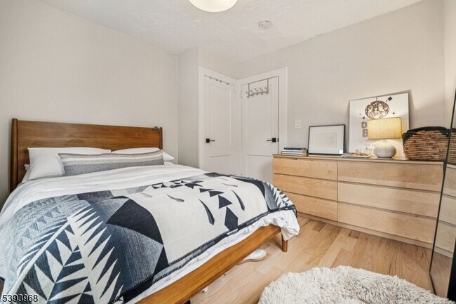 Building Photo - 21 Central Ave