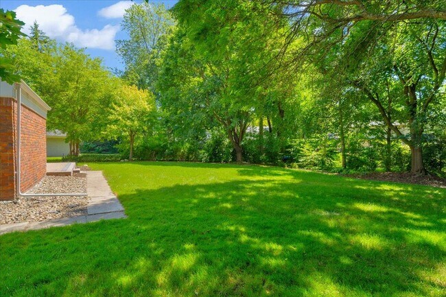 Building Photo - 3729 Boulder Dr